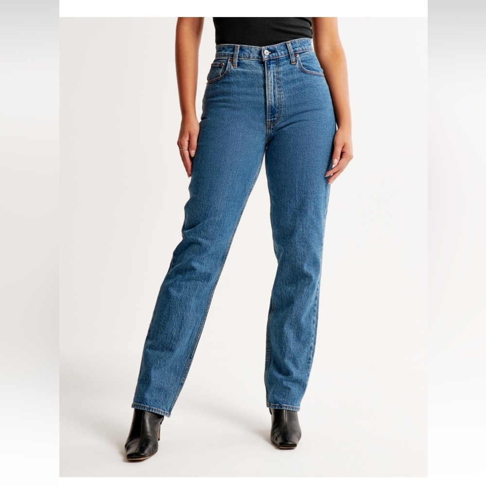 Abercrombie and Fitch The 90’s Straight Ultra High Rise